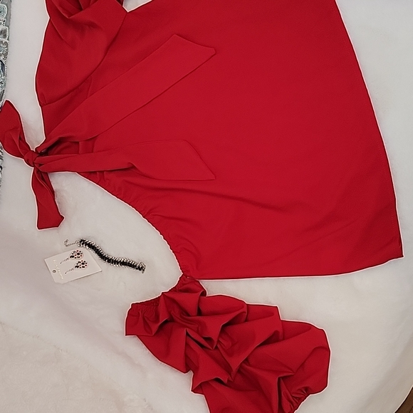 Red Top Blouse One Sleeve Unique Ruffle with Jewelry Set - Picture 2 of 9